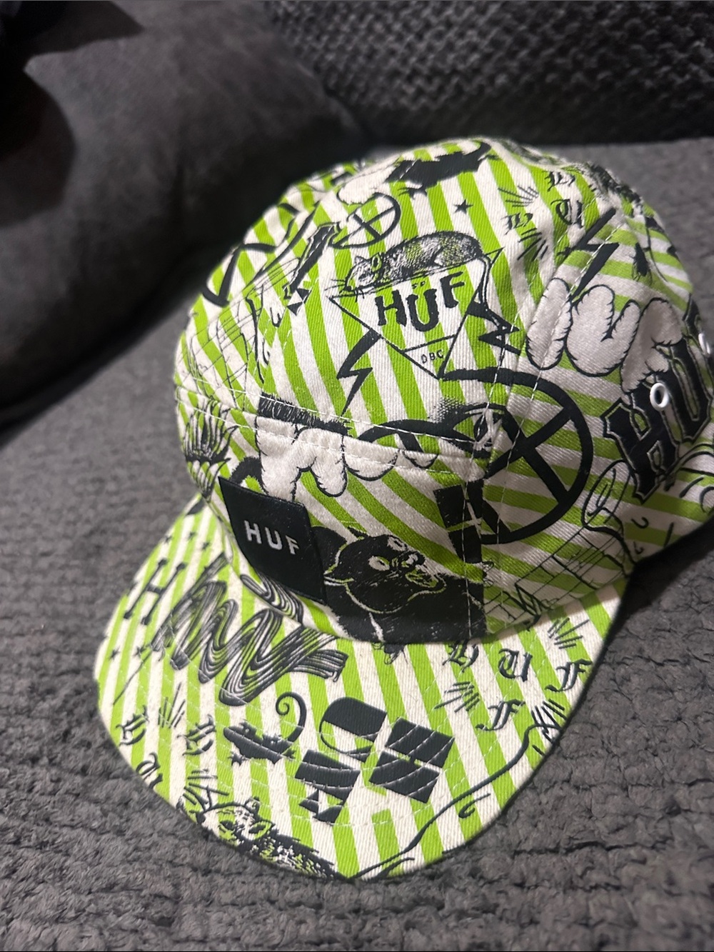 HUFF 2010 Green Stripe Graphic Black Cat Chases Rodent 5-Panel Cap